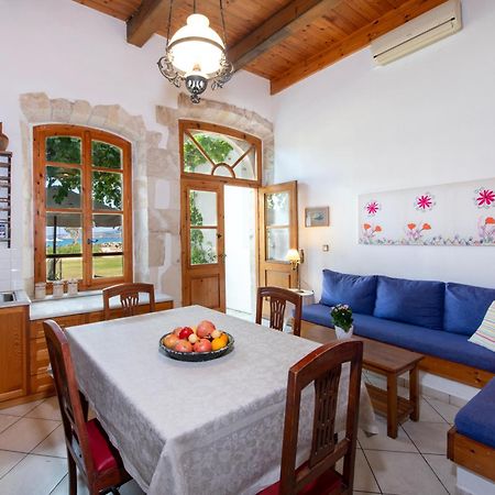 Ismini Apartments Καλύβες Εξωτερικό φωτογραφία