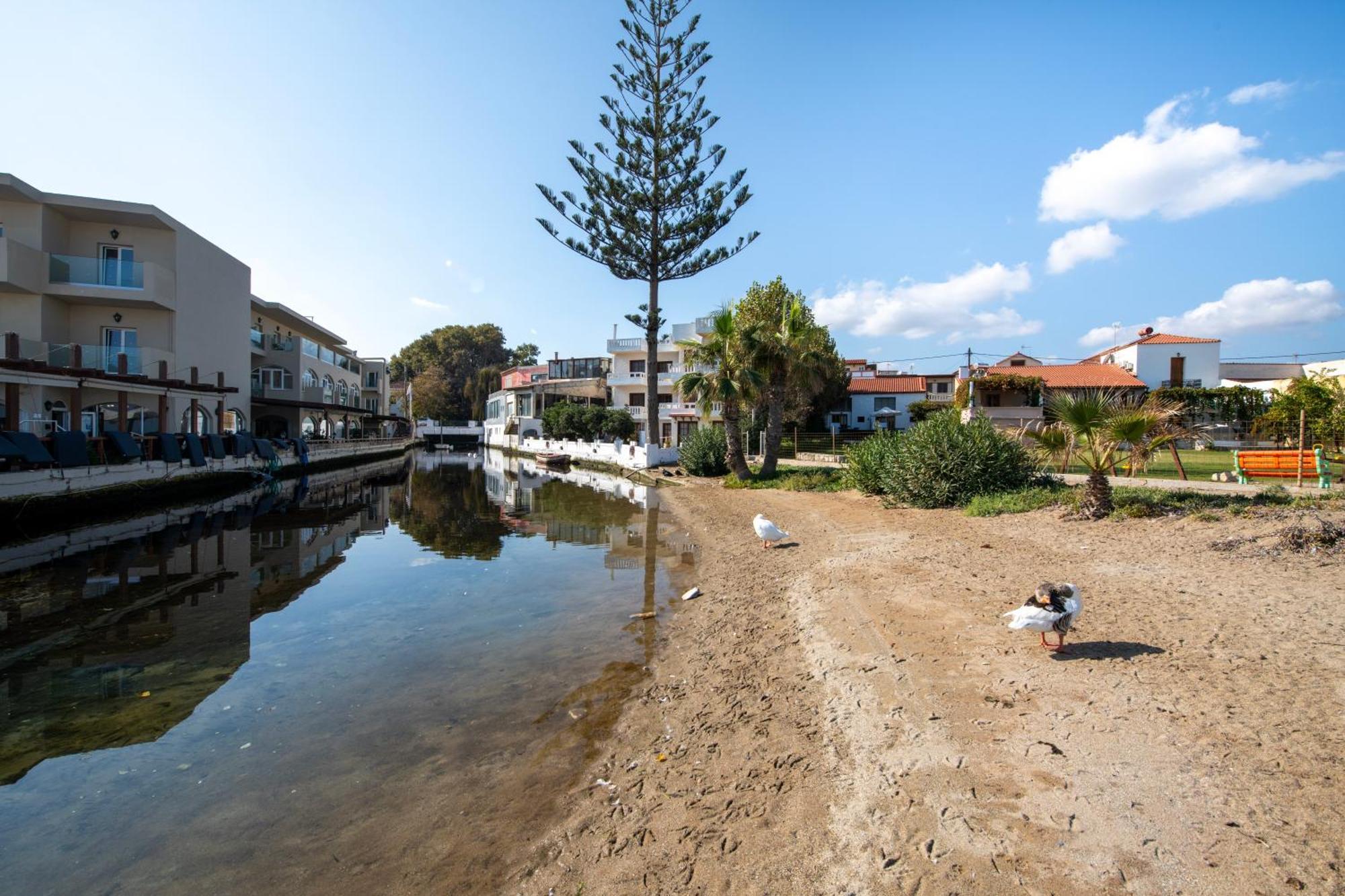 Ismini Apartments Καλύβες Εξωτερικό φωτογραφία